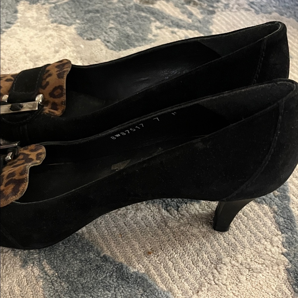 Vintage Stuart Weitzman Black and Leopard Print kitten heals - Picture 4 of 7
